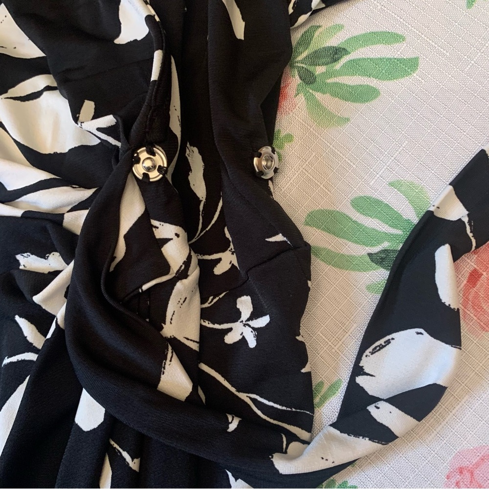 ❤️Price Drop❤️Elegant Black and White Floral Wrap Dress - Picture 11 of 16